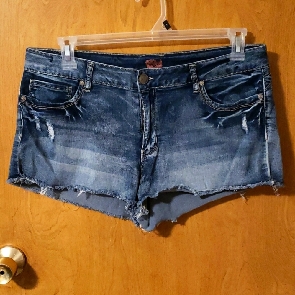 Distressed shorts